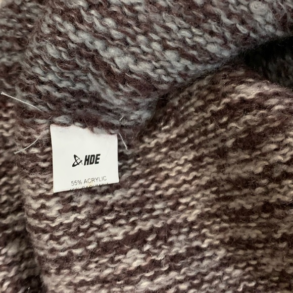 Infinity Scarf - Picture 4 of 5